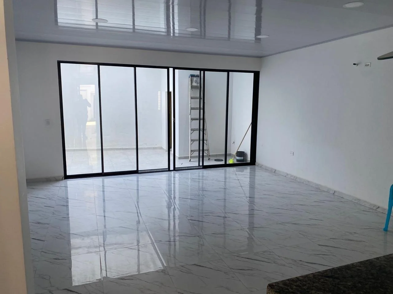Interior 4 de Casa moderna de 3 pisos